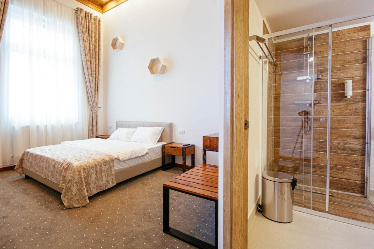 Buchenland Hotel 큼홀룸그몰도베네스크 외부 사진