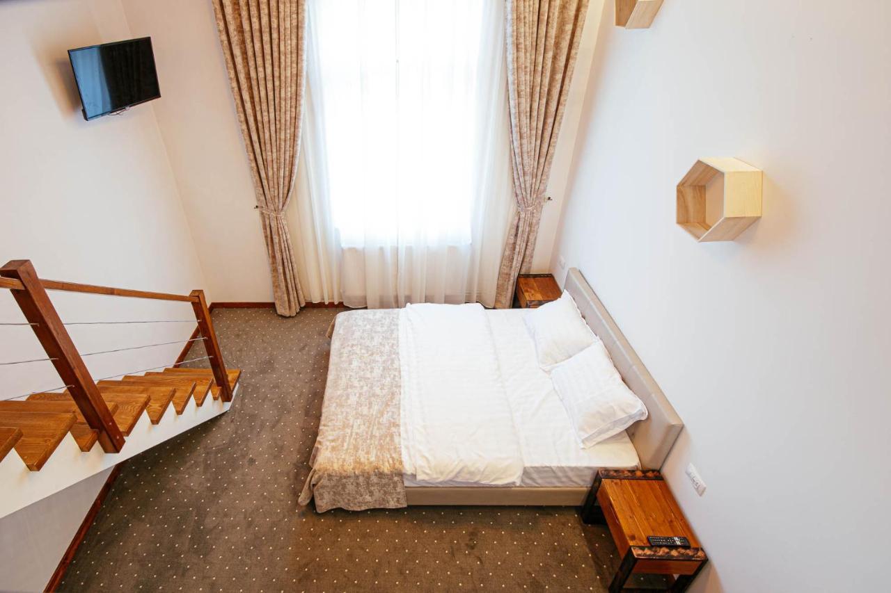 Buchenland Hotel 큼홀룸그몰도베네스크 외부 사진